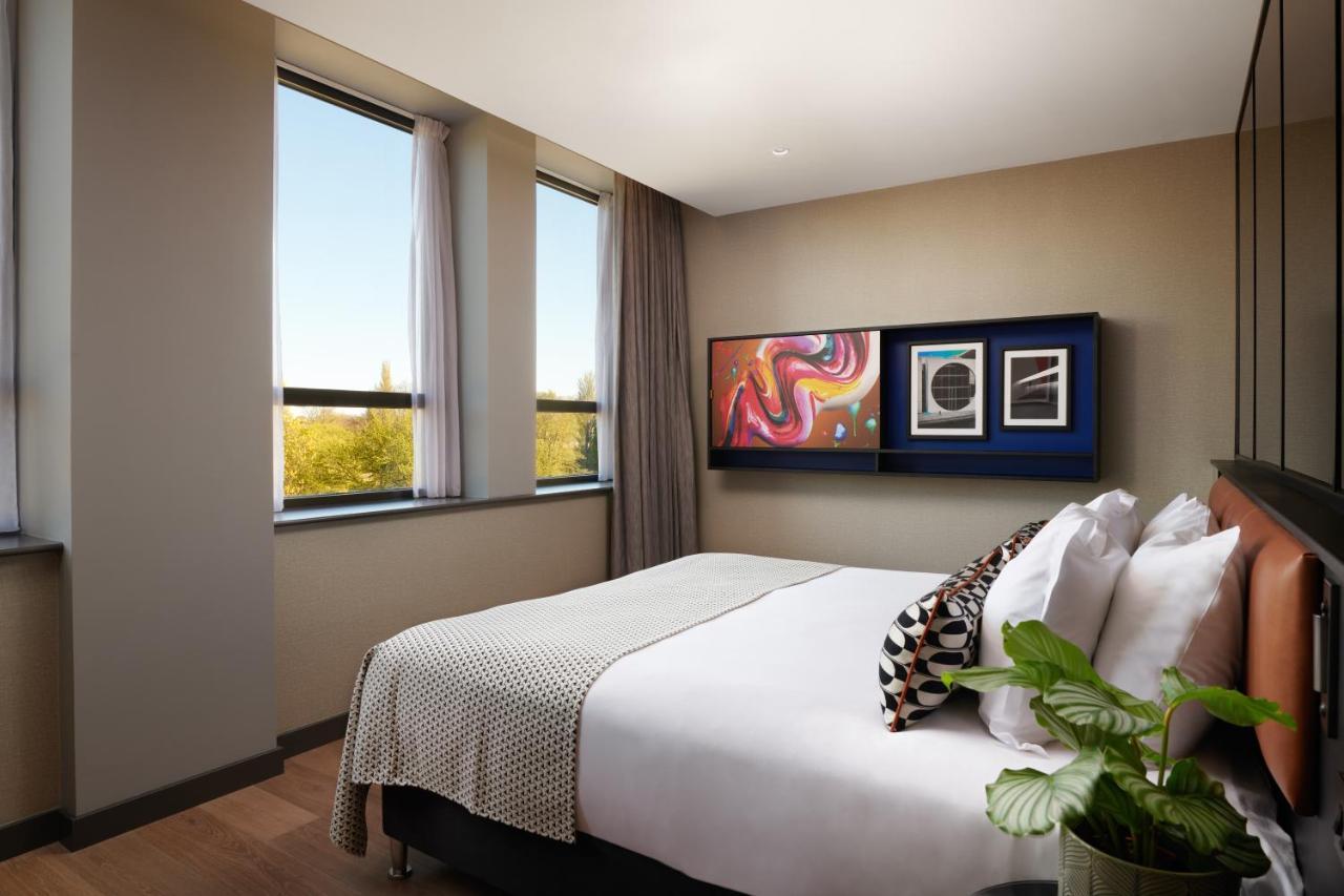 Club Deluxe Room